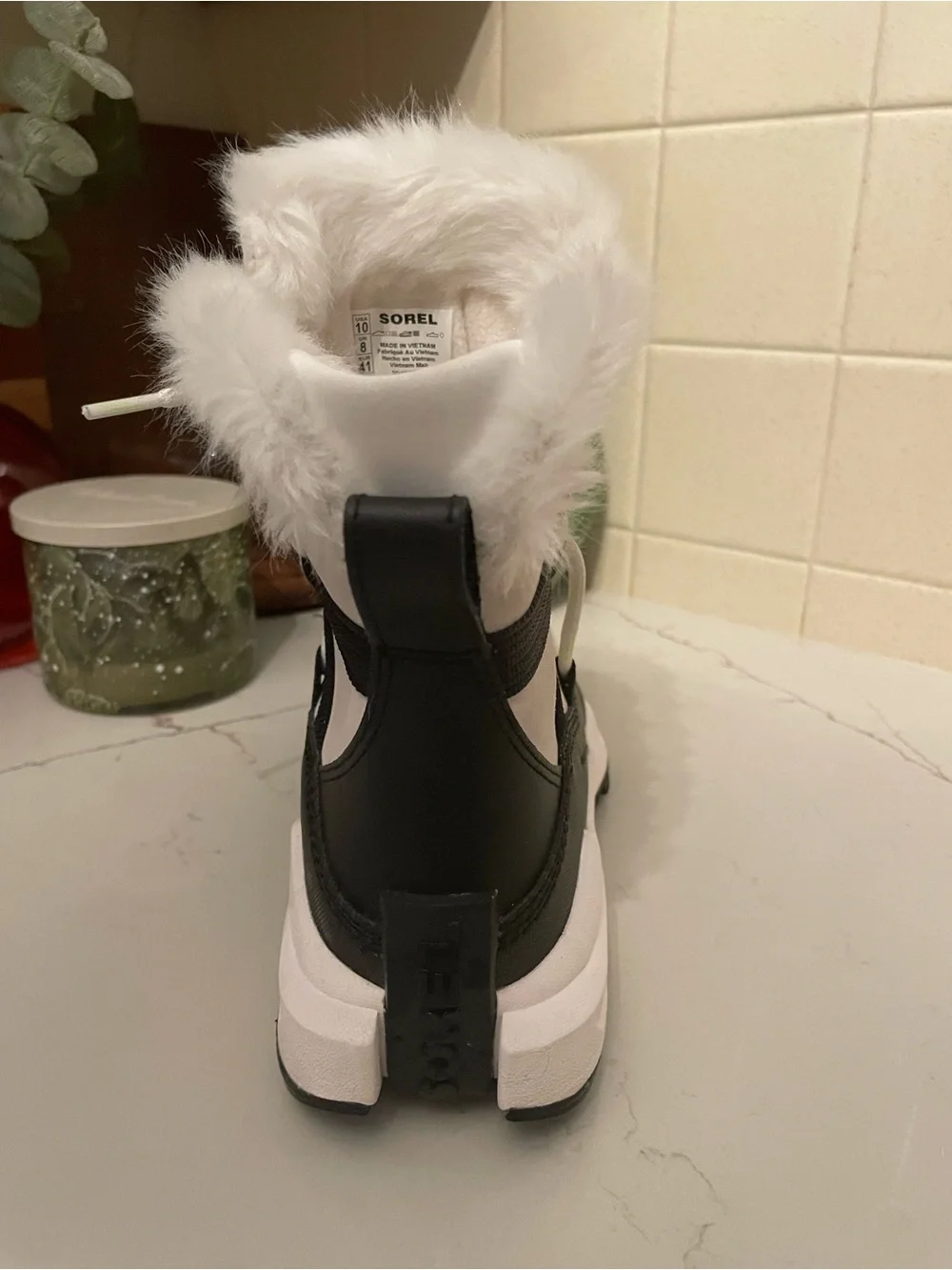 Sorel Ona RMX Glacy WP (Style NL5050-125) in Sea Salt/Black